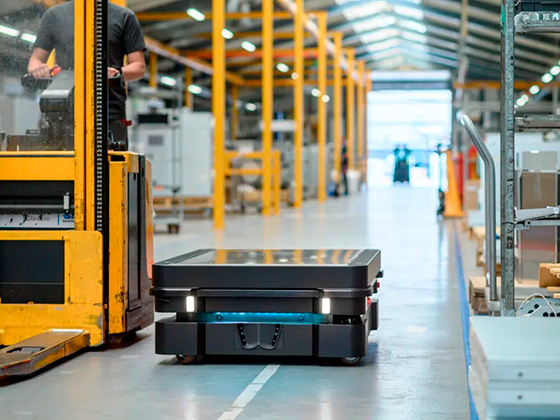 Mobile Industrial Robots presenta dos nuevos robots AMR