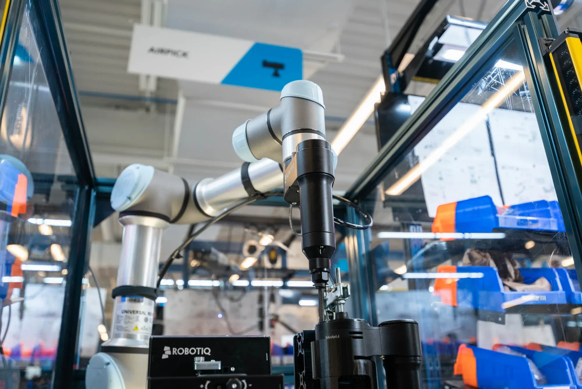 Soluciones de atornillado Robotiq: automatización colaborativa para procesos de ensamblaje industrial